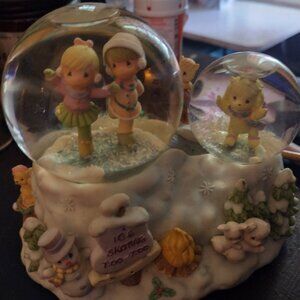 Skaters Waltz Precious Moments Musical Water Ball